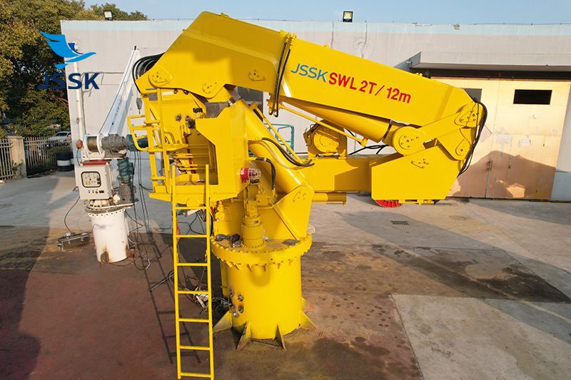 2T/12M伸縮折臂起重機(jī)